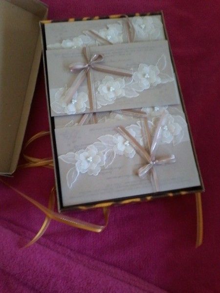 para os lacinhos utilizamos fita de organza