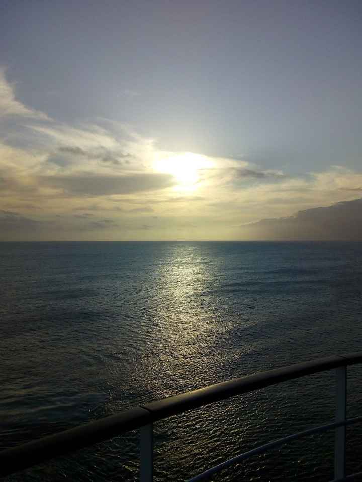 Por do sol no navio