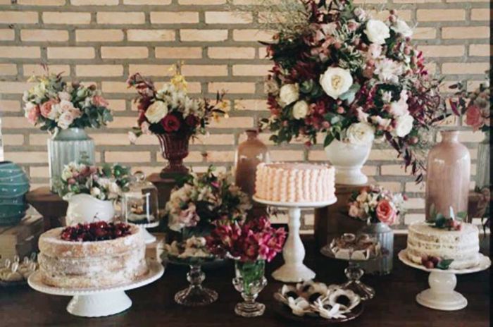 Decoração flores e cores