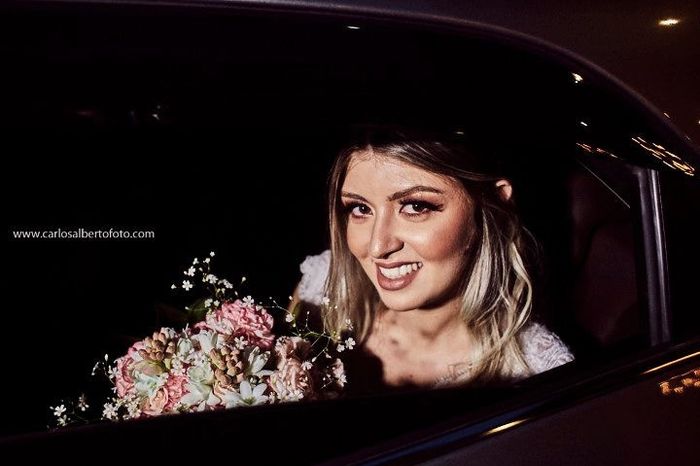 Noiva no carro