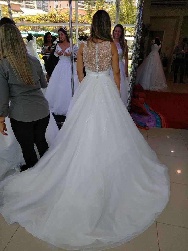  Primeira vez com vestidos de noiva. - 3