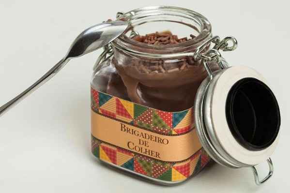 Brigadeiro de colher. 