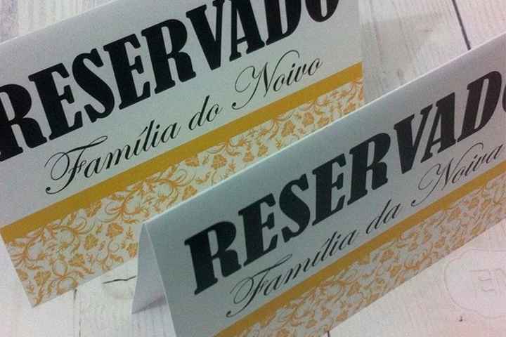 Plaquinhas para mesas reservadas! 