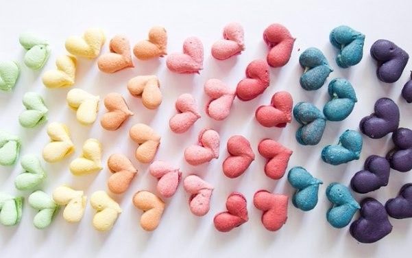 Macarons de coração. 