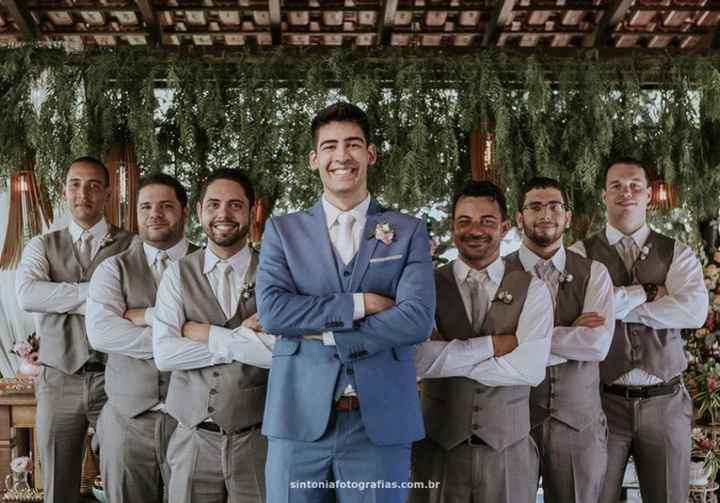 Look dos padrinhos.