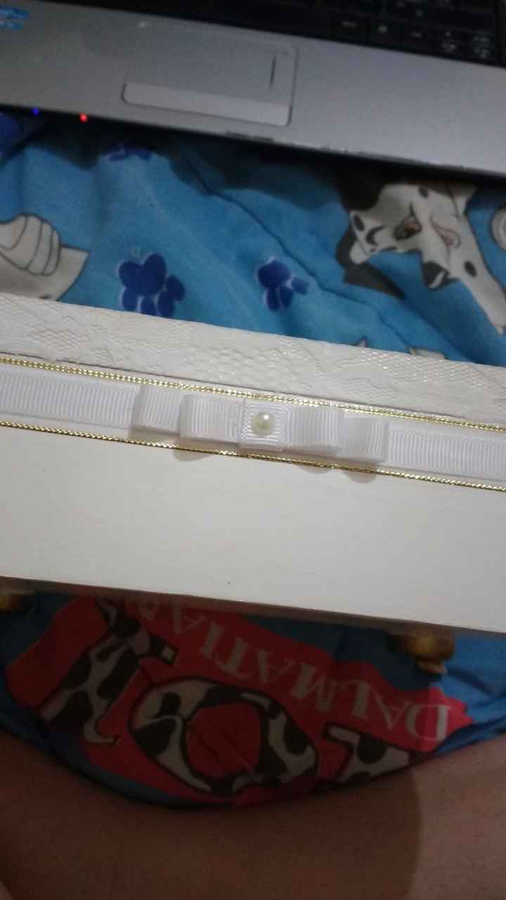 laço chanel colado