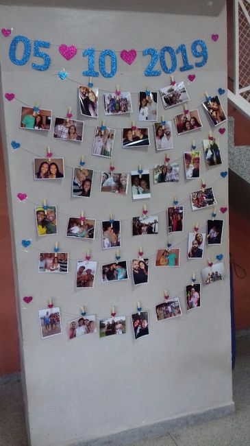 Fotos contando a nossa trajetória, com a data do casamento ♥