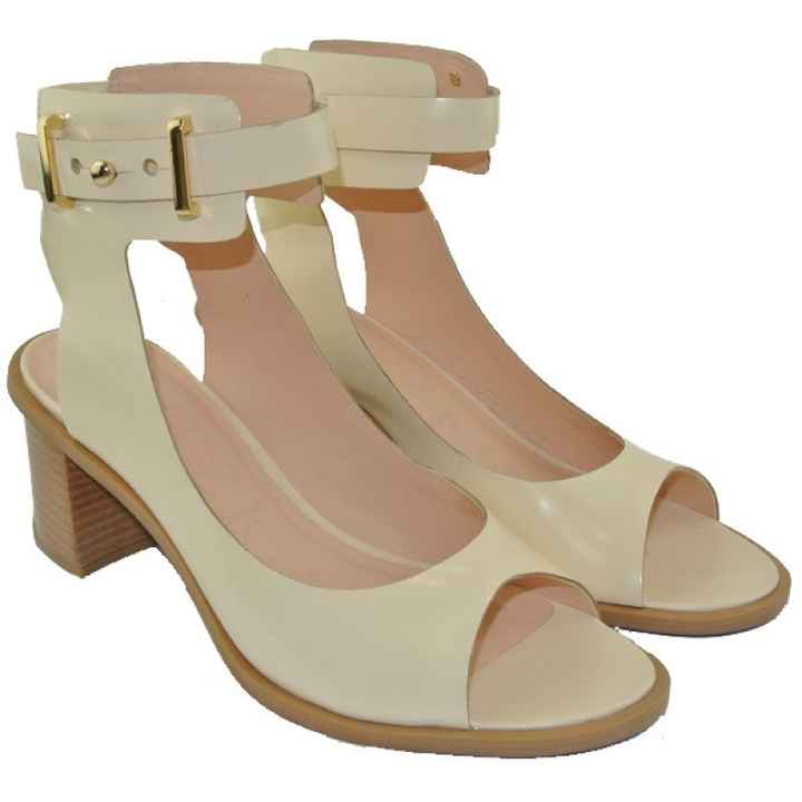 Peep toe creme
