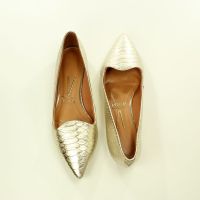 Scarpin dourado