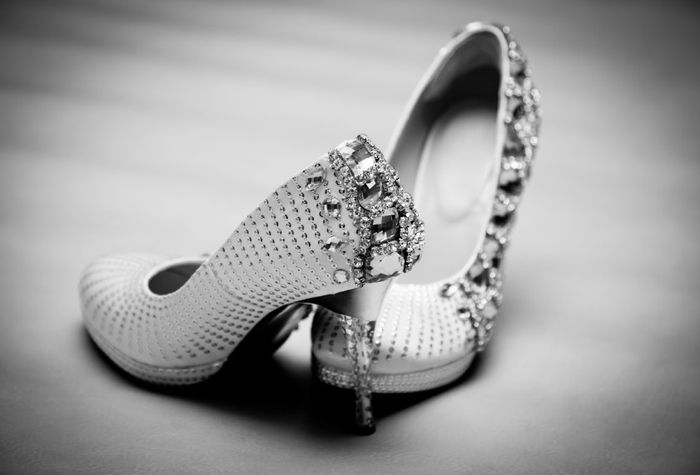 Sapato de noiva customizado: pérolas, rendas e strass! 💎 7
