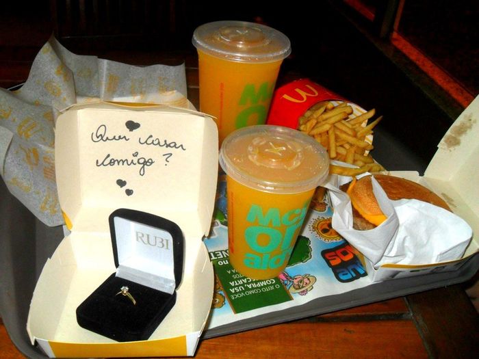 Pedido de casamento na comida: "me ganha pela boca" ou "indigesto"? 5