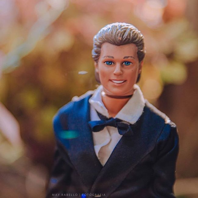 Quarentena criativa: fotógrafa faz 'casamento' de bonecos da Barbie 👰🤵 7