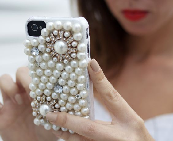 Tá na moda: 15 capinhas de celular para usar no dia C! 📱 14