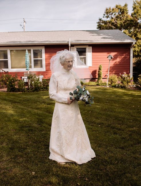 Casamento 'recriado' no asilo: 77 anos depois do SIM! 🥰💍 3