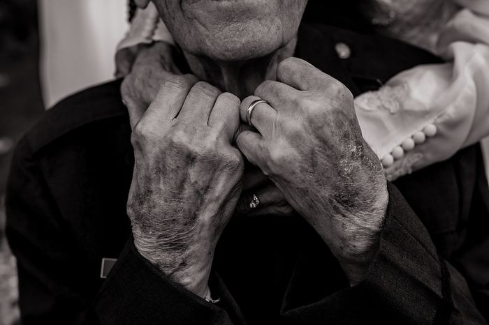 Casamento 'recriado' no asilo: 77 anos depois do SIM! 🥰💍 1