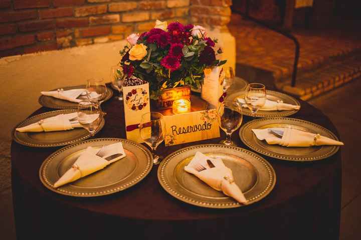 Do rústico ao clássico: 15 modelos de menus para apresentar o cardápio do seu casamento! - 7