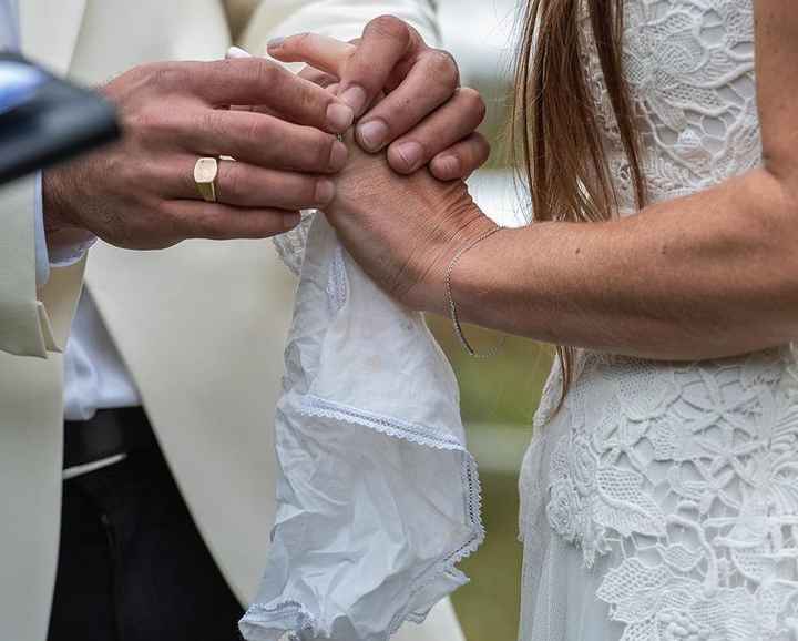 Noiva usa vestido 'tátil' para noivo cego sentir ainda mais emoção no dia C! - 4
