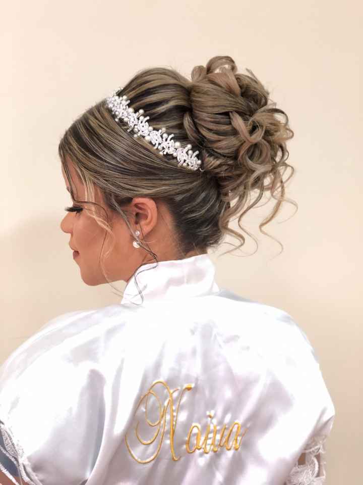 Antes da pandemia teste de penteado e maquiagem - 3