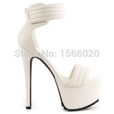 Meu noivo imagina que meu look de noiva será.. (os sapatos) - 1