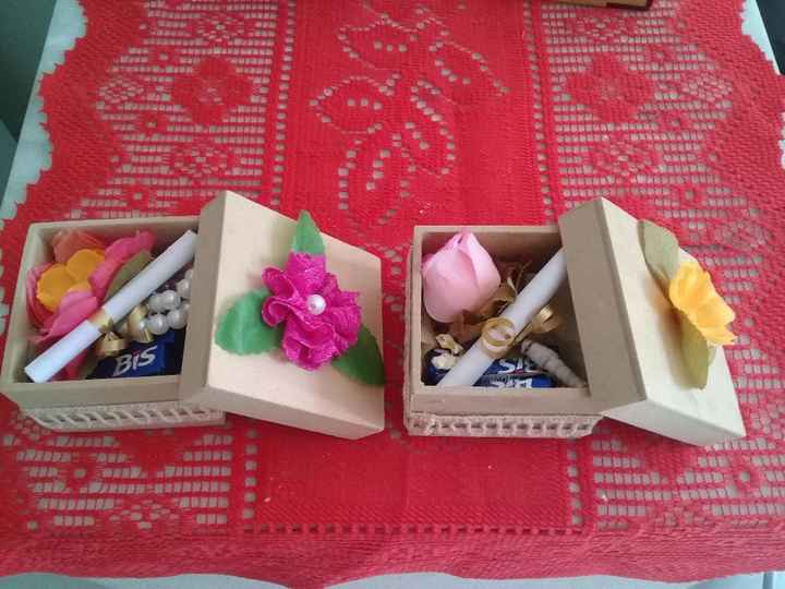 Corsagem para elas ,Flor de lapela para eles 