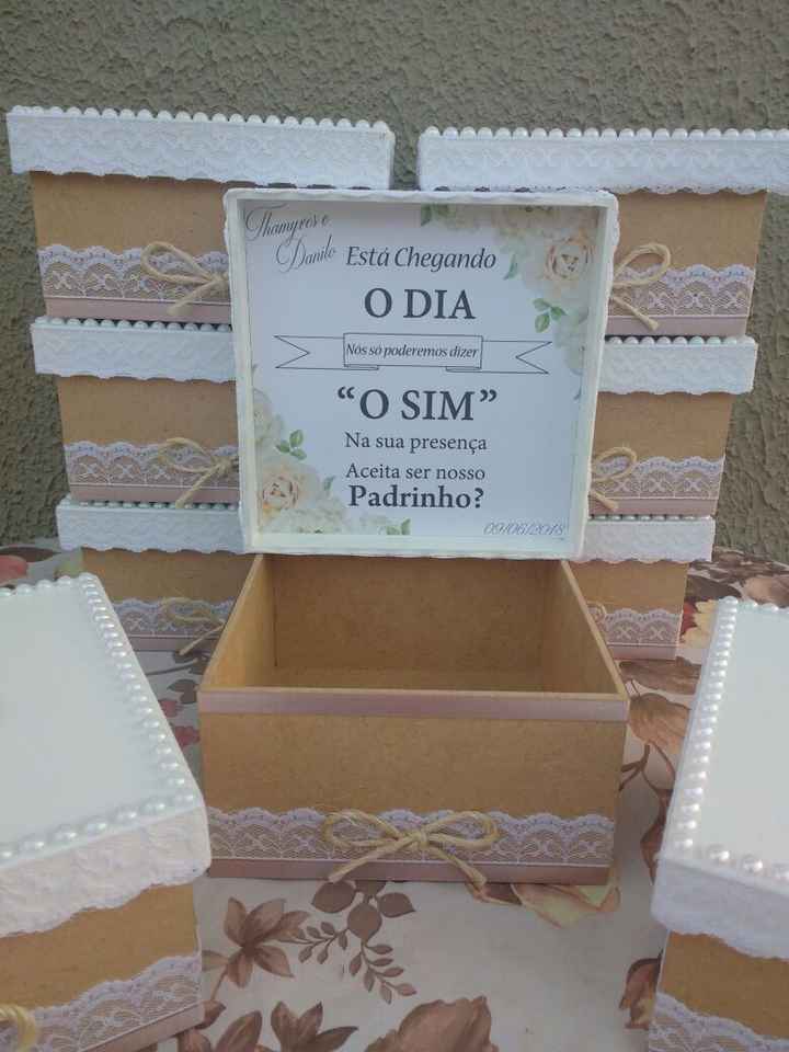 Caixa convite para os padrinhos!