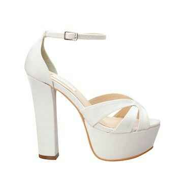 Sapatos da noiva, dúvida cruel.. as casadinhas podem nos ajudar com opiniões?? please - 1
