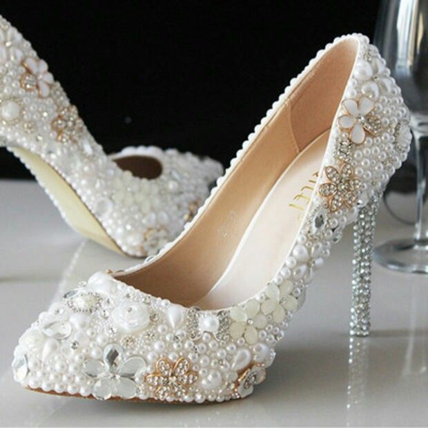 Sapatos da noiva, dúvida cruel.. as casadinhas podem nos ajudar com opiniões?? please - 7