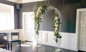 Elementos de decoração para o altar da cerimônia 9
