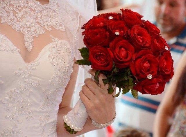amei meu buque, com rosas naturais