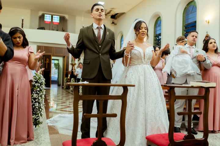 Nosso grande dia chegou, casamos. 👰🏻‍♀️🤵🏻🤍✨💐 - 6
