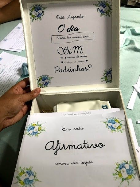 Caixa como convite de padrinhos e madrinhas ♥     