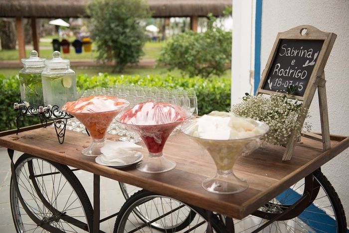 Mesa com frutas