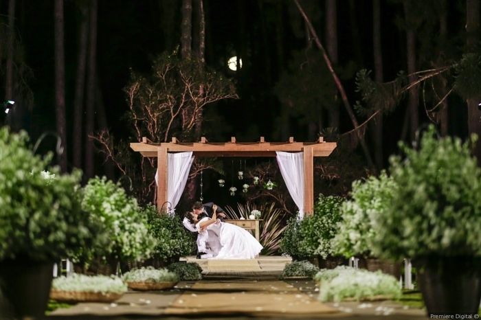 Cerimonia a noite, lindas fotos da pra fazer no altar