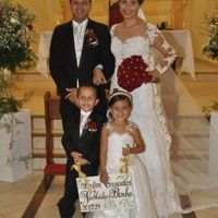 Escolhemos o modelo dos vestidos:floristas, daminha e porta aliança! - 2