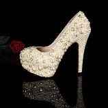 Sapatos coloridos , Branco ,Brilhos ,Pedraria ?