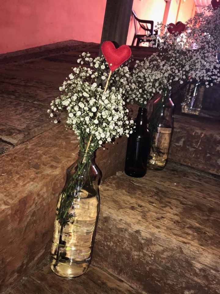 Escadas com decoração de Garrafas