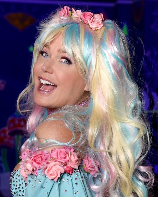 Looks para mulheres com mais de 60 anos: Xuxa tem! 6