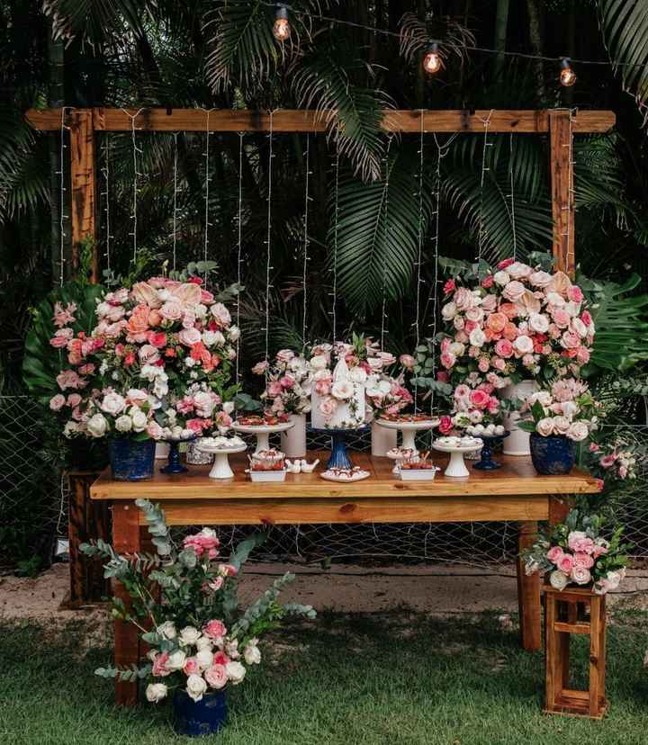 Flores, flores, flores: 3 inspirações de mesa de doce!🌹 - 1