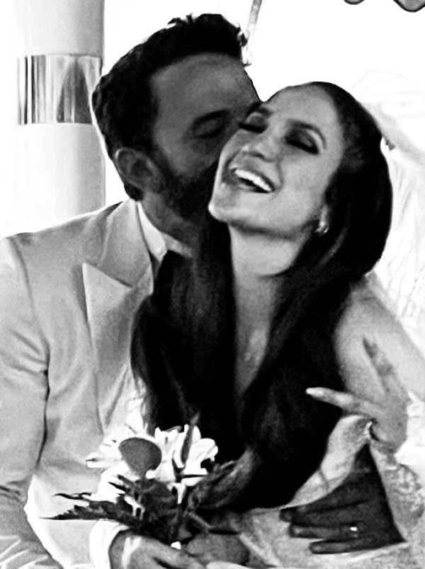 Depois de 20 anos... Jennifer Lopez e Ben Affleck se casam! - 3