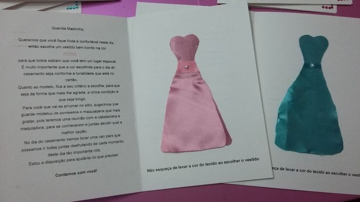Cartão com a cor do vestido