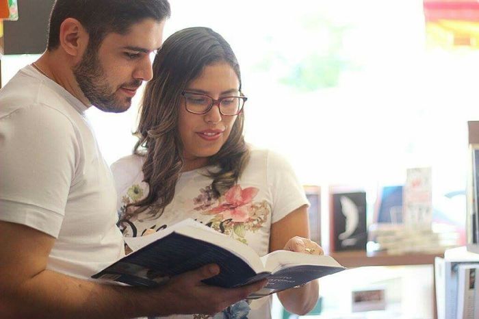 Ajuda...preciso de inspirações de vestidos para pré wedding - 1