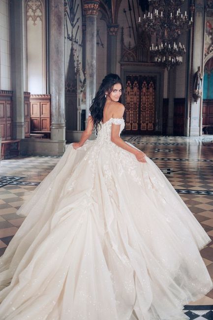 Coleção de vestidos de noivas inspiradas nas princesas da Disney 48