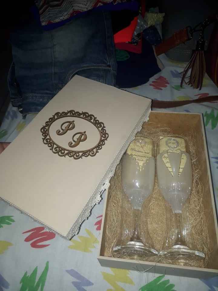 Taças com manual de padrinhos