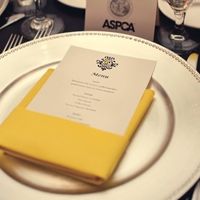 Menu encaixado no guardanapo