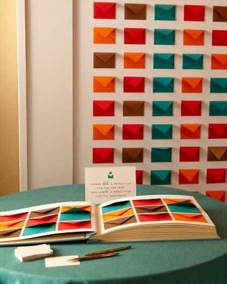 Livro ou quadro de pequenos envelopes