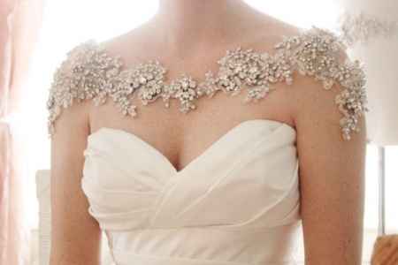 Shoulder necklace