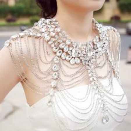 Shoulder necklace