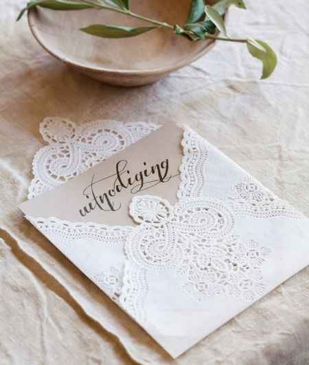 Convite envelope de doilies