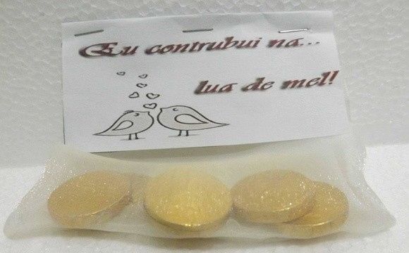 Moeda de chocolates para quem contribuir
