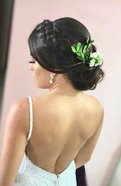 Meu penteado delicado com flores ♥